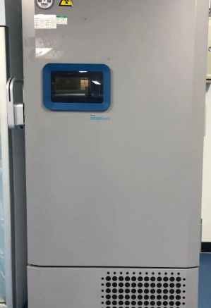 高低溫試驗(yàn)箱